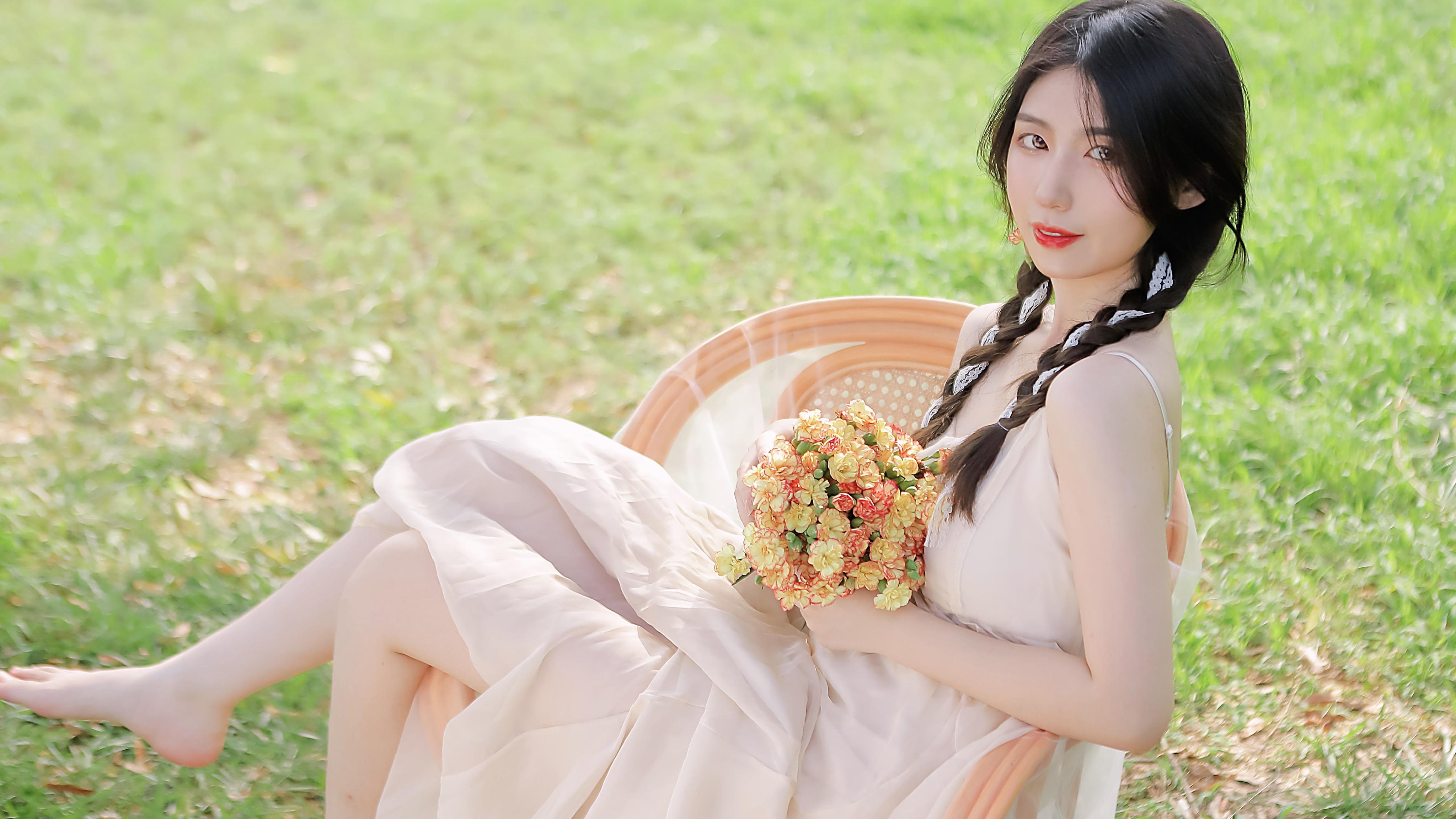 做团扇学“点蓝” 台湾大学生沉浸式体验传统非遗技艺